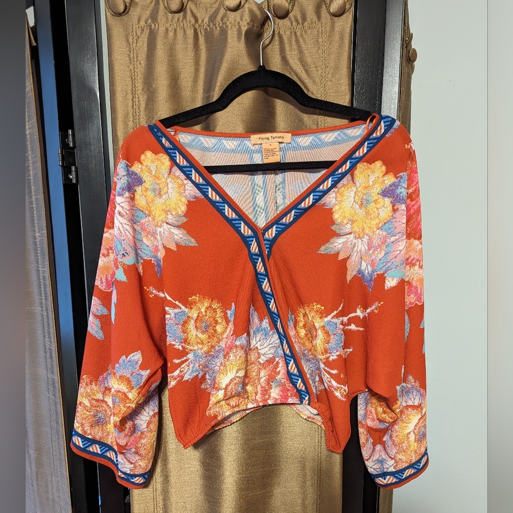Flying Tomato 🍅 Floral Blouse